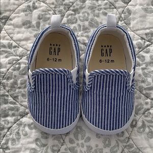 Baby gap infant slip on